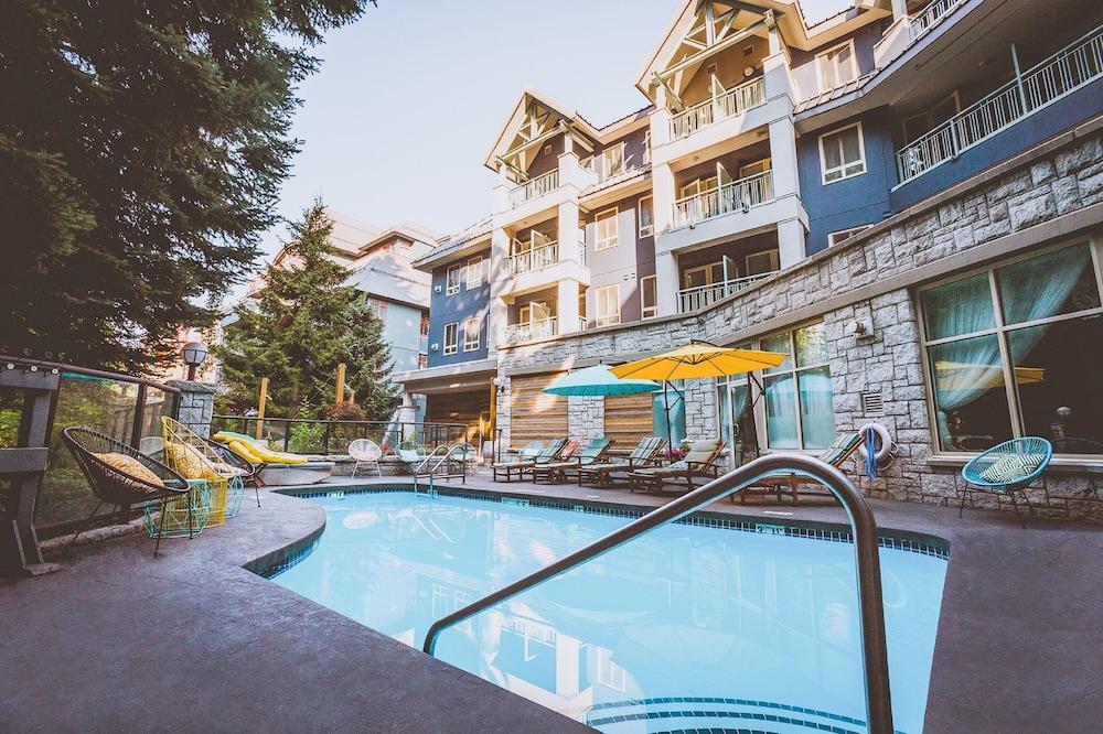 Summit Lodge Boutique Hotel By Paradox Уистлер Экстерьер фото
