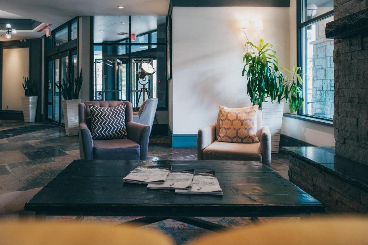 Summit Lodge Boutique Hotel By Paradox Уистлер Экстерьер фото