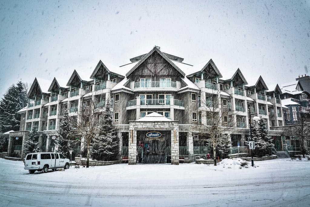 Summit Lodge Boutique Hotel By Paradox Уистлер Экстерьер фото