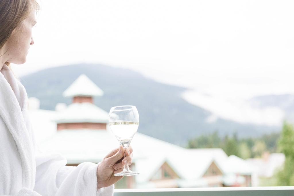 Summit Lodge Boutique Hotel By Paradox Уистлер Экстерьер фото