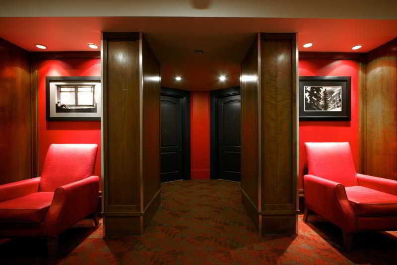 Summit Lodge Boutique Hotel By Paradox Уистлер Экстерьер фото